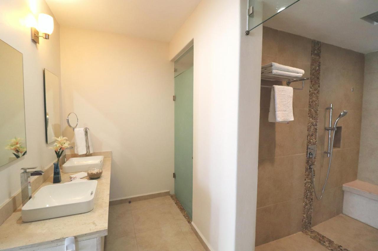 Lydmar Boutique Hotel Zihuatanejo Kültér fotó