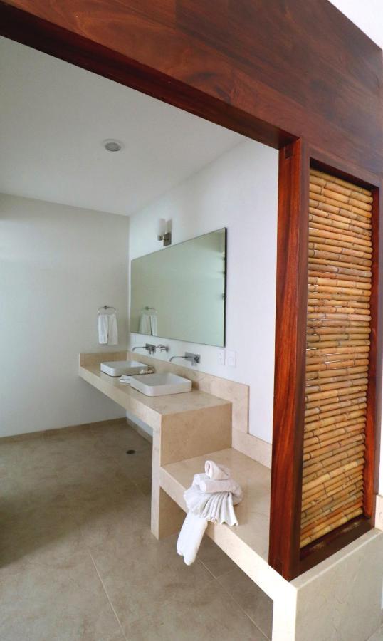 Lydmar Boutique Hotel Zihuatanejo Kültér fotó